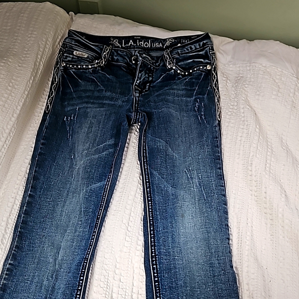 Low rise L.A. idol flared bottom jeans